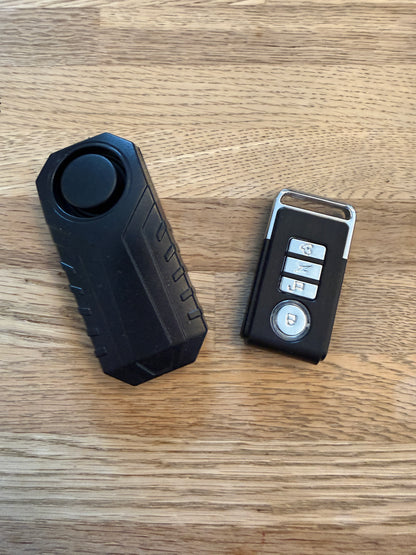 Alarm med fjernbetjening