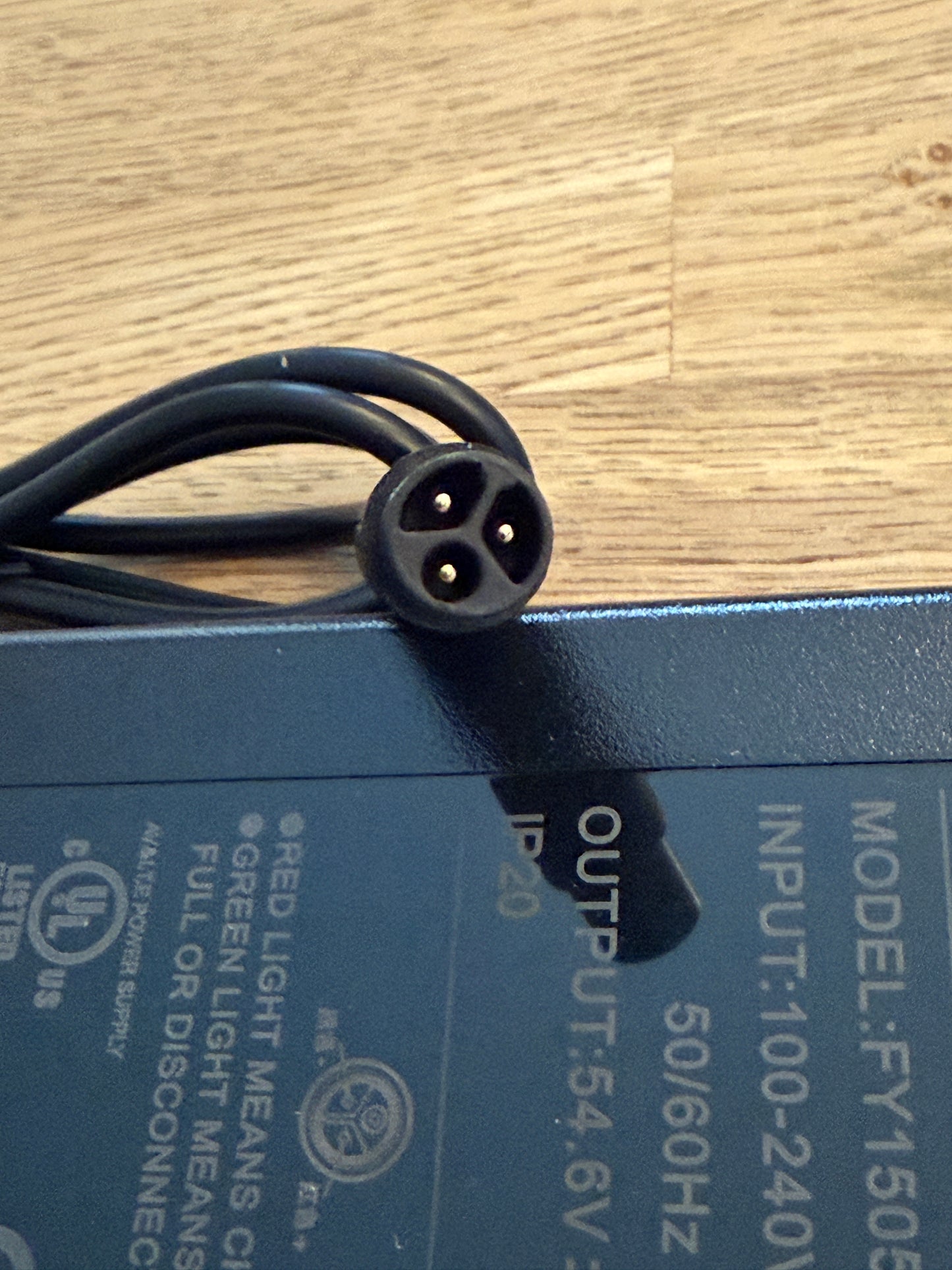 Oplader 3-polet - KuKirin flere modeller
